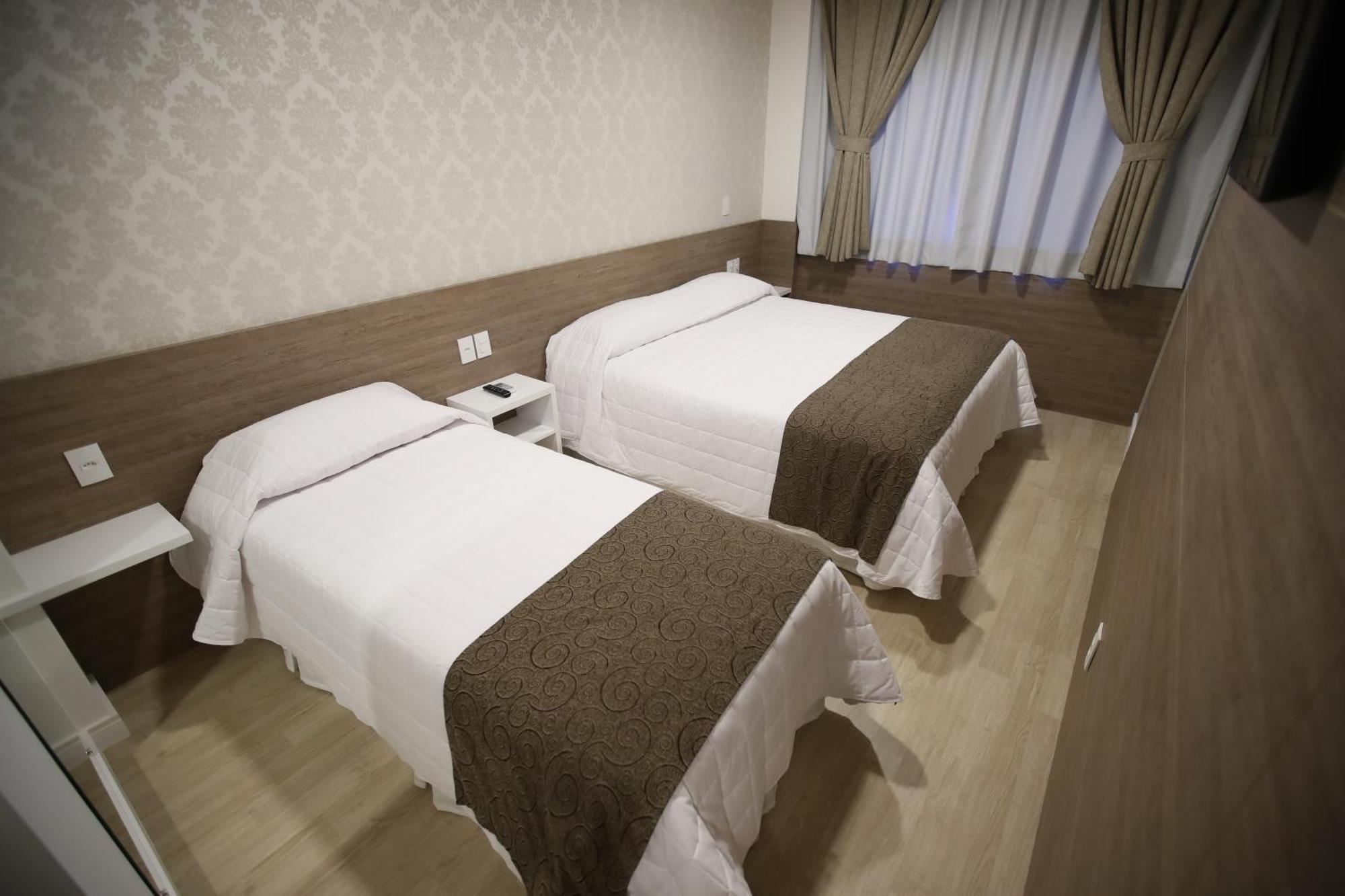 Holiday & Business Hotel - Em Frente Ao Centro De Eventos E Arena Conda Chapeco Room photo